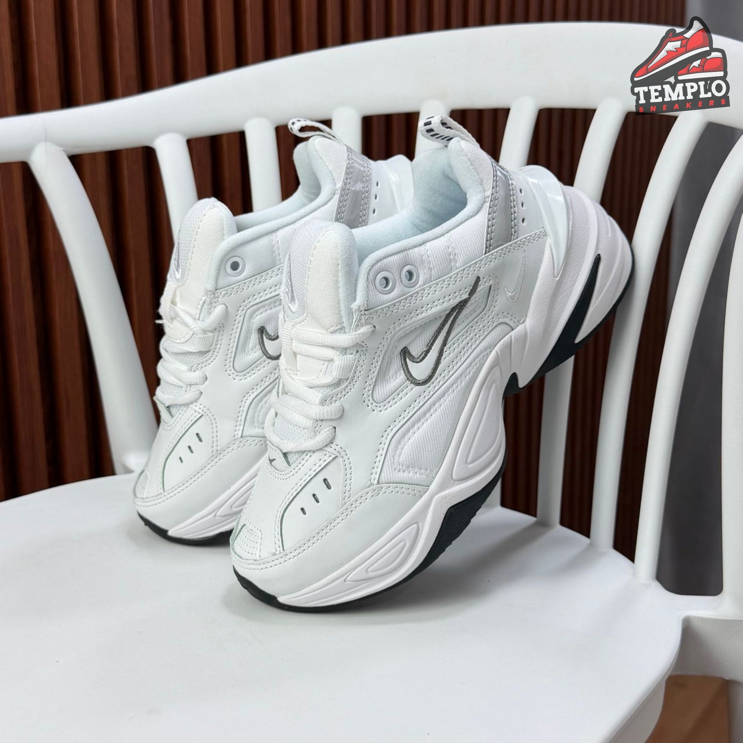 NIKE TEKNO BLANCA NEGRA