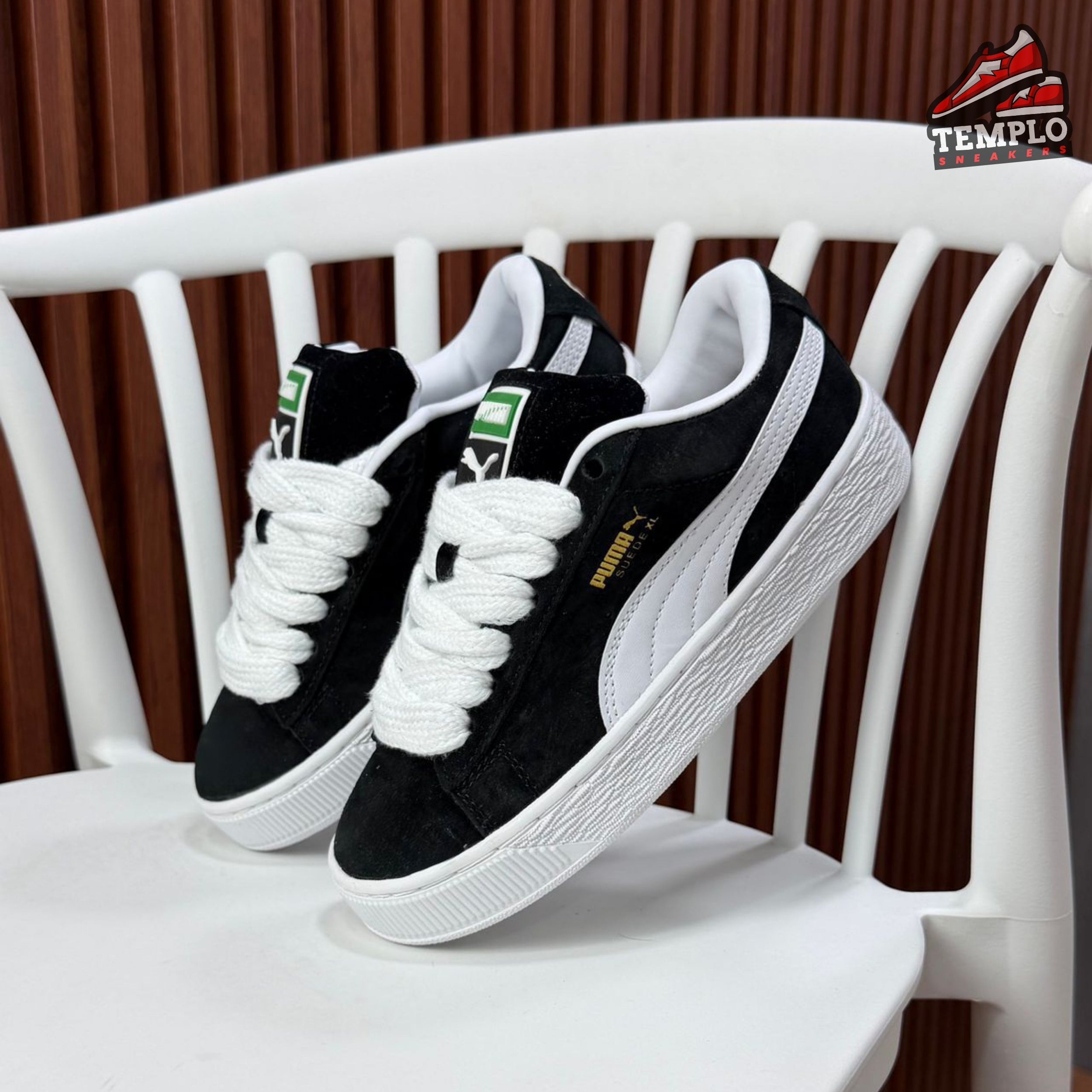 PUMA SUEDE XL NEGRA BLANCA