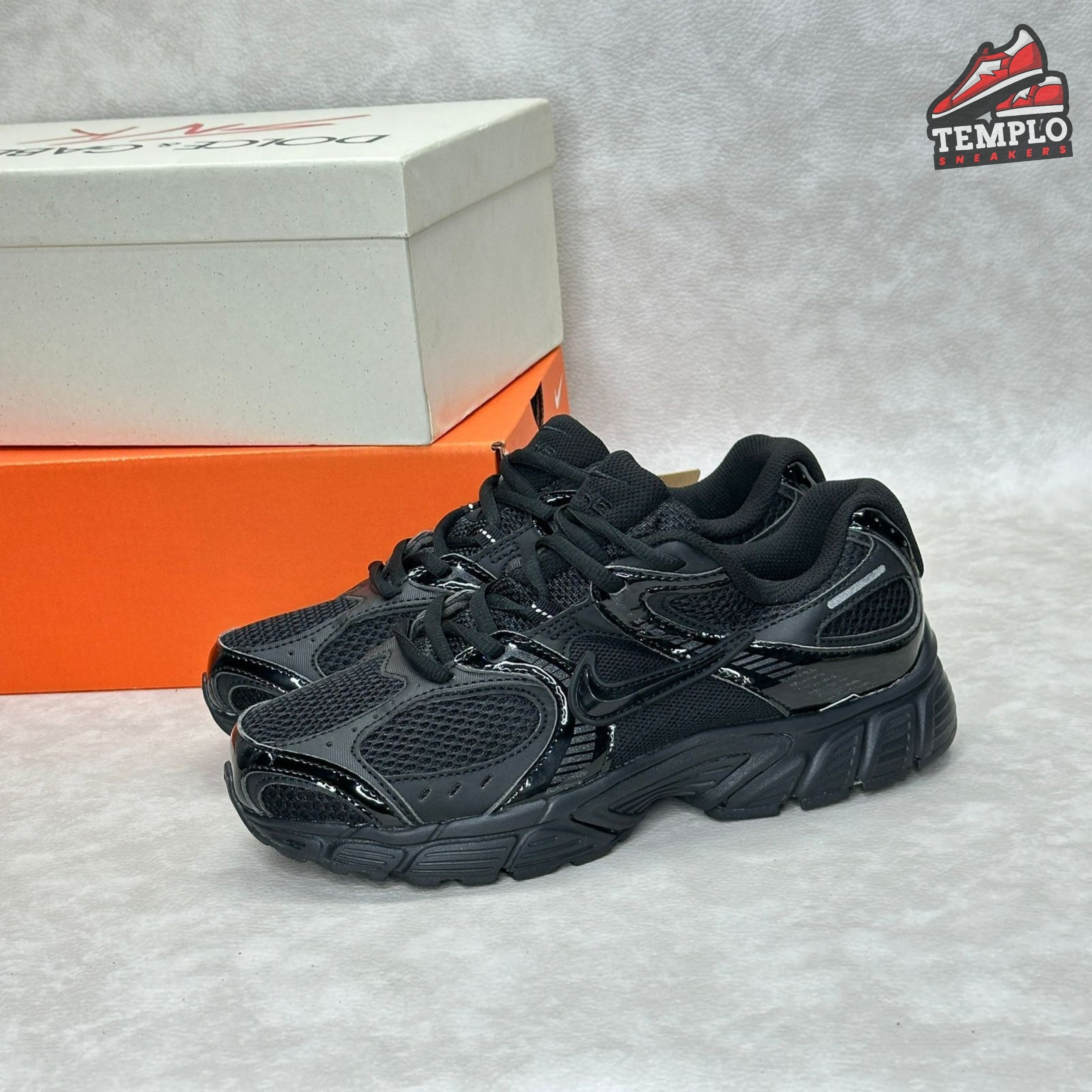 NIKE V5K RUN NEGRA