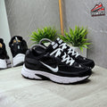 NIKE INITIATOR NEGRA BLANCA