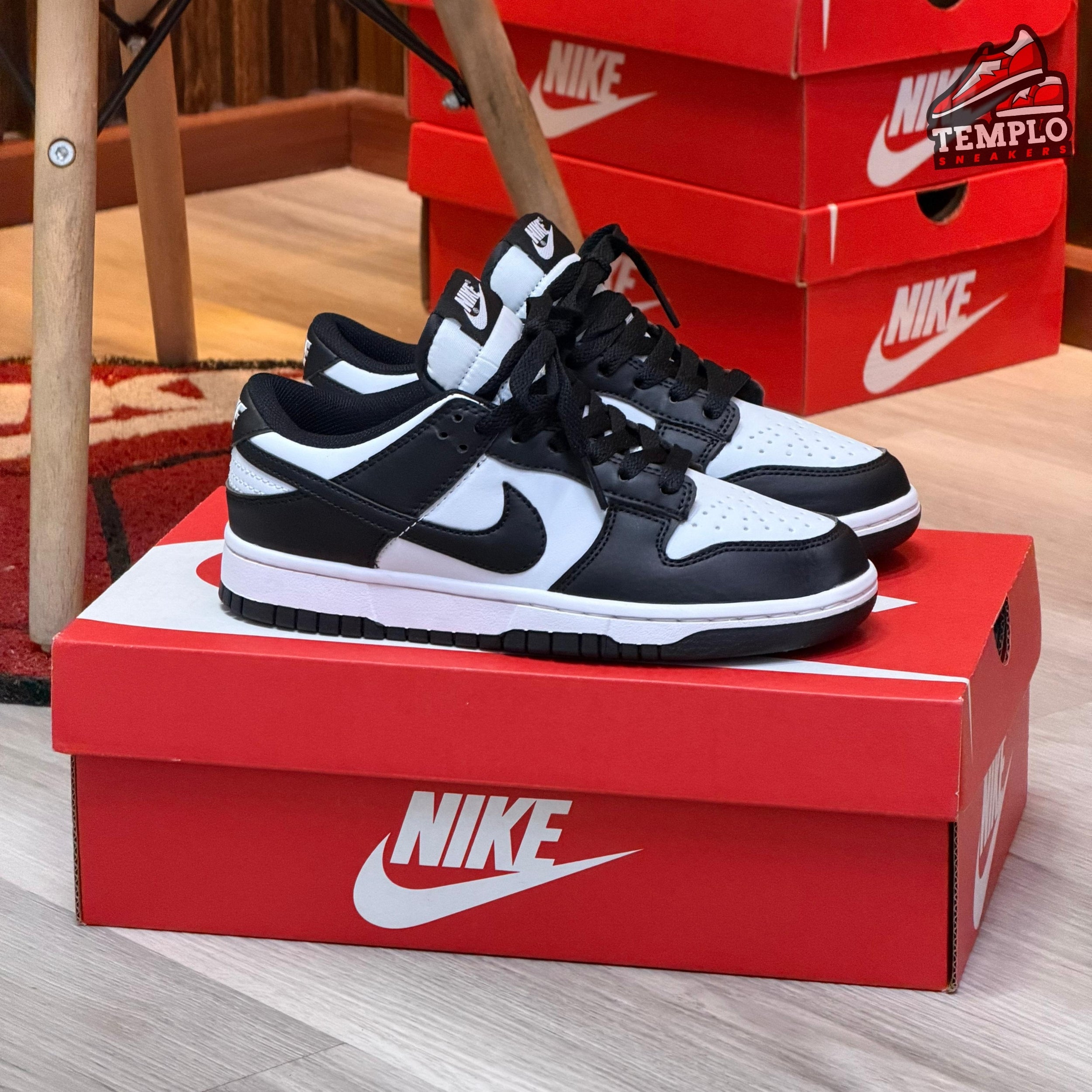 NIKE SB DUNK NEGRA BLANCA