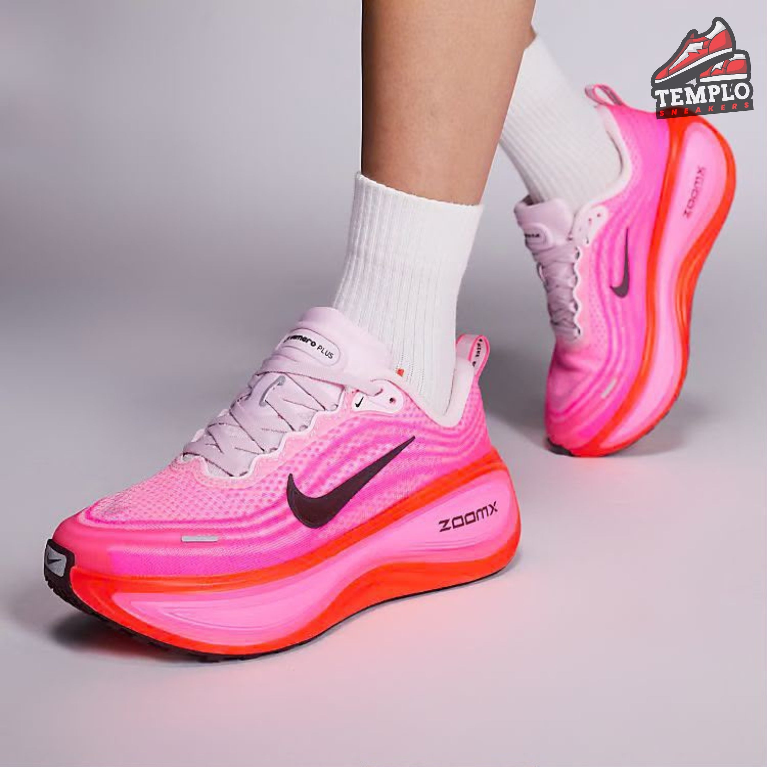 NIKE VOMERO ROSA FUCSIA