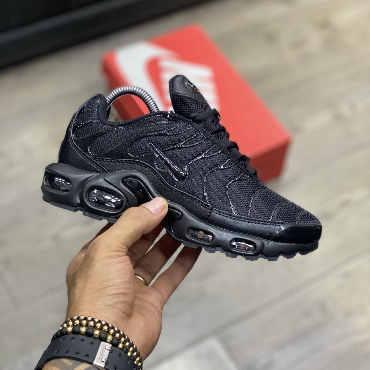 NIKE TN NEGRA Templo Sneakers