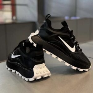 NIKE BAILLELI NEGRA BLANCA