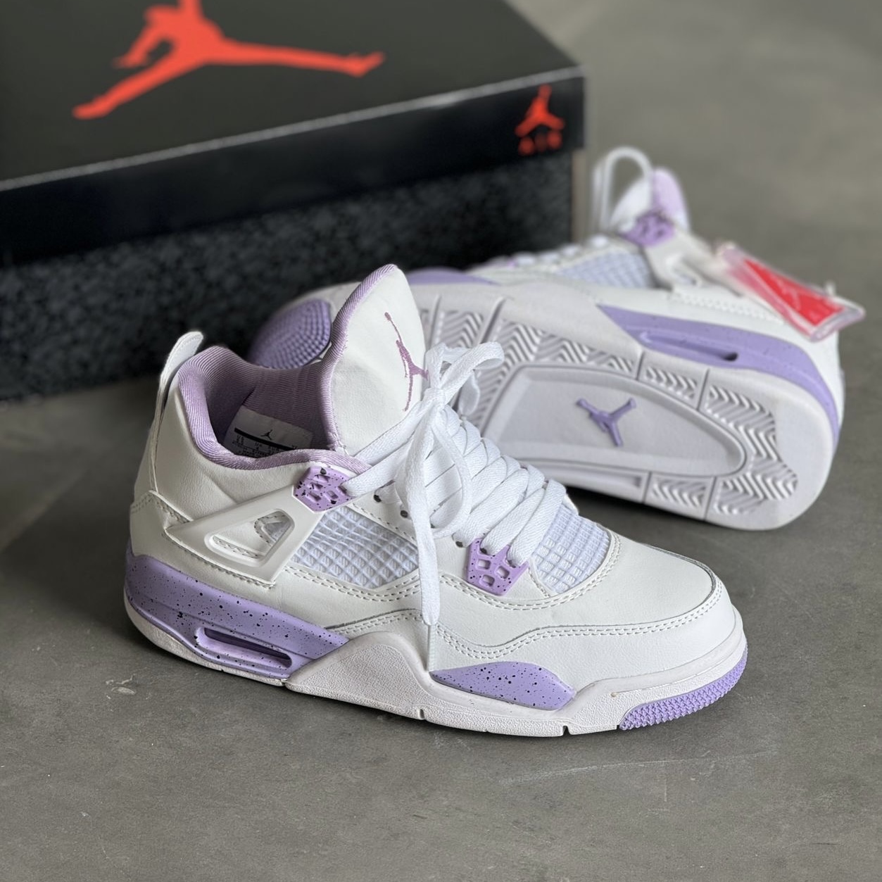 JORDAN RETRO 4 BLANCA PURPURA Templo Sneakers