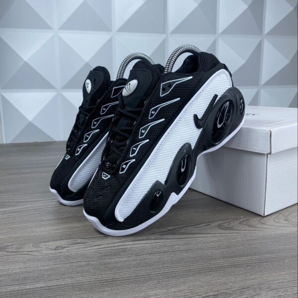 NIKE NOCTA NEGRA BLANCA