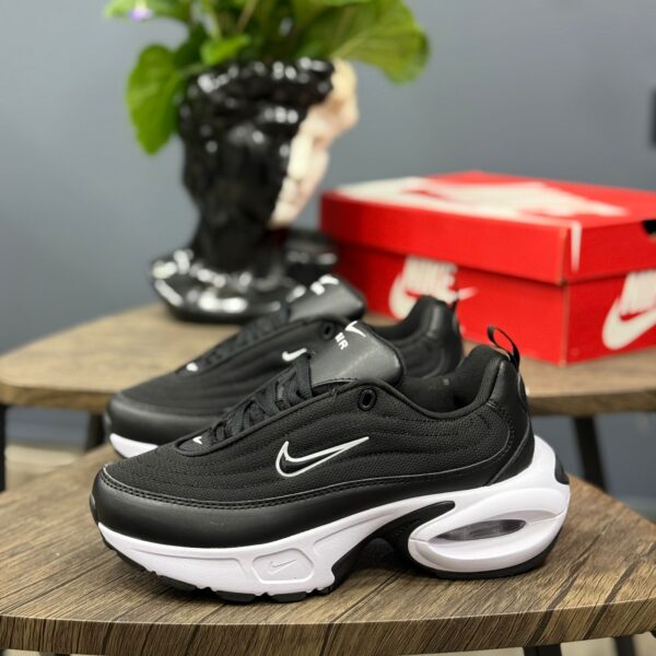 NIKE PORTAL NEGRA BLANCA