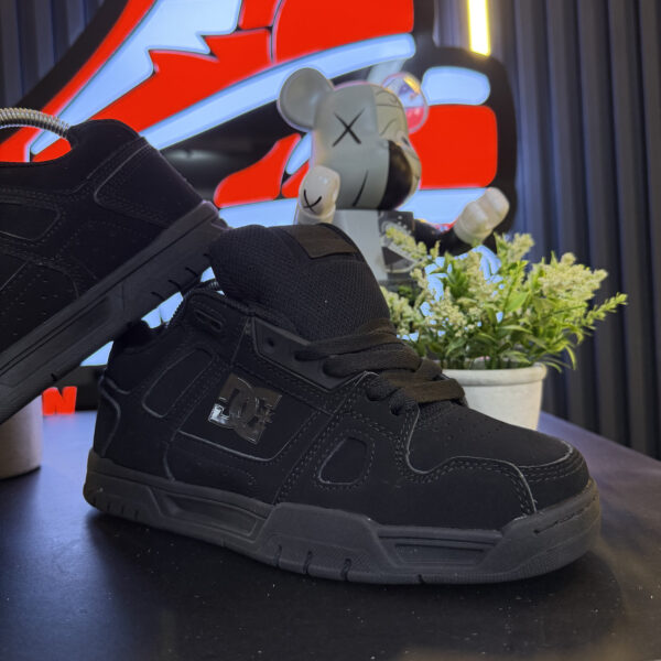 DC SHOES NEGRA