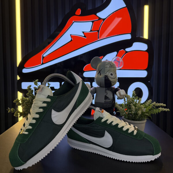 NIKE CORTEZ VERDE BLANCA