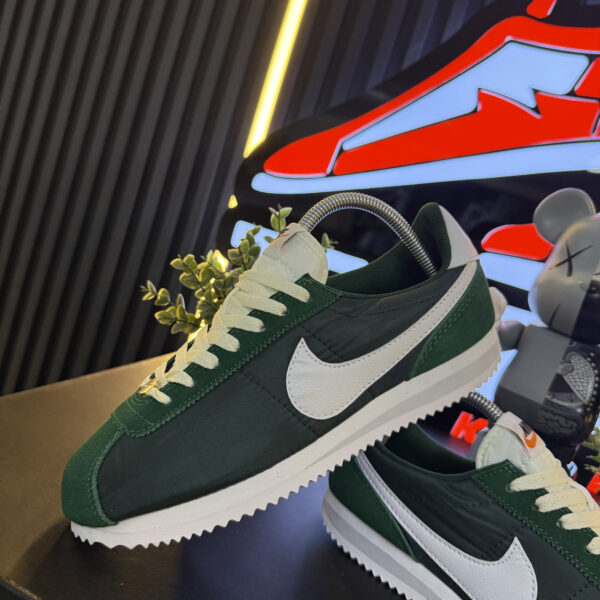 NIKE CORTEZ VERDE BLANCA