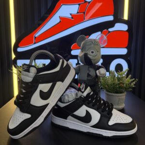 NIKE SB DUNK PANDA