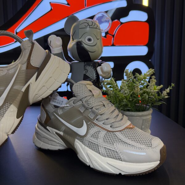 NIKE V2K GRIS