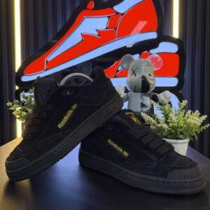 PUMA SUEDE XL NEGRA BLANCA