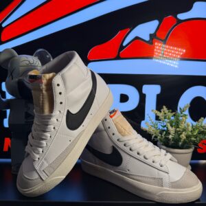 NIKE BLAZER BOTA BLANCA NEGRA 39 NIKE BLAZER BOTA BLANCA NEGRA