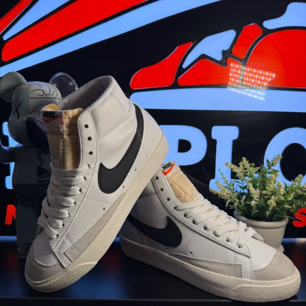 NIKE BLAZER BOTA BLANCA NEGRA