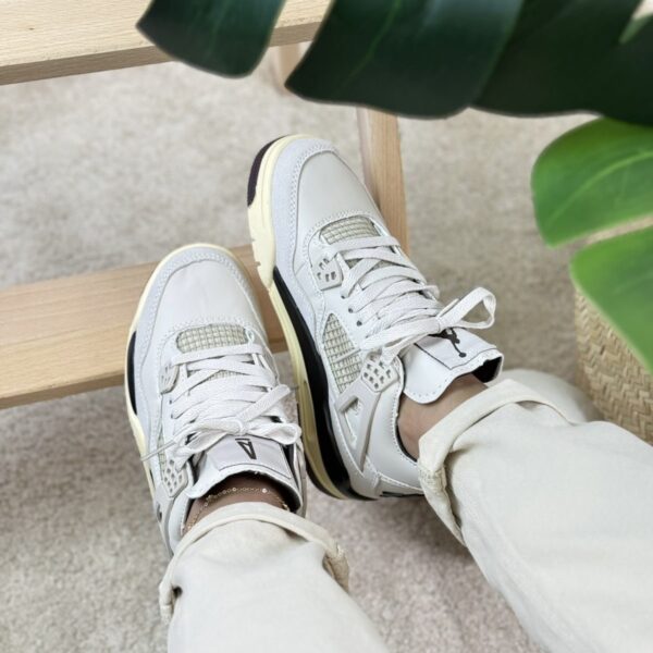 JORDAN RETRO 4 BLANCA BEIGE JORDAN RETRO 4 BLANCA BEIGE