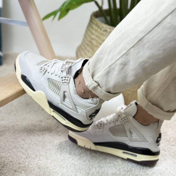 a59406a4-0554-4de7-abfb-7504793b14db JORDAN RETRO 4 BLANCA BEIGE
