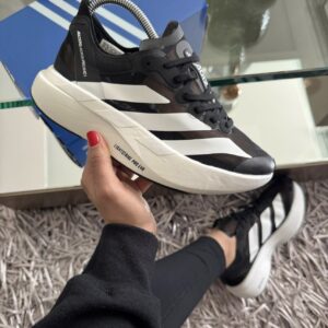 ADIZERO NEGRA BLANCA