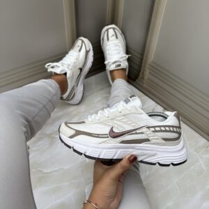 NIKE INITIATOR BLANCA CAFE