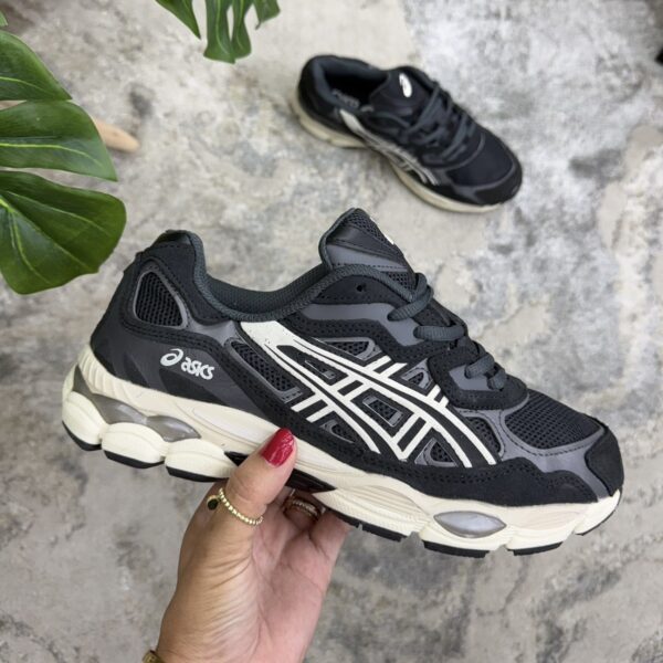 ASICS NYC NEGRA BEIGE