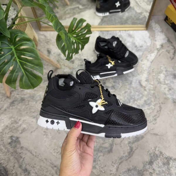 LOUIS VUITTON SKATE NEGRA