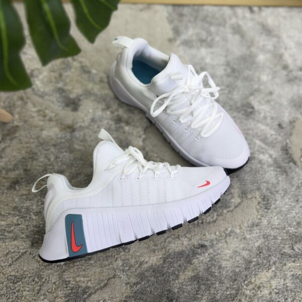 NIKE METCON BLANCA NARANJA