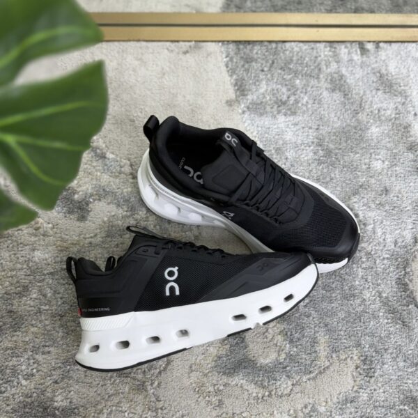 ON CLOUD RUNNING NEGRA BLANCA HOMBRE Y DAMA ON CLOUD RUNNING NEGRA BLANCA