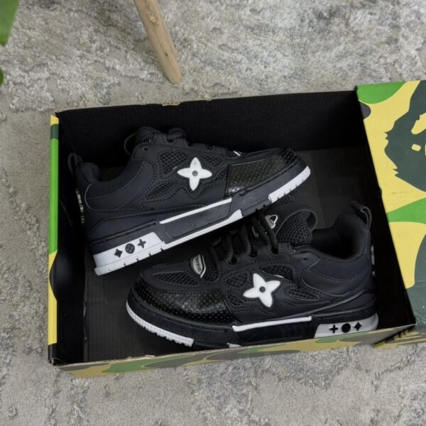 LOUIS VUITTON SKATE NEGRA