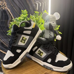 DC SHOES NEGRA AMARILLA