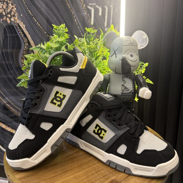 DC SHOES NEGRA AMARILLA
