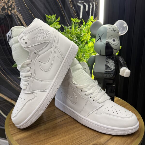 JORDAN RETRO 1 BOTA BLANCA