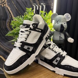 LOUIS VUITTON TRAINNER BLANCA NEGRA