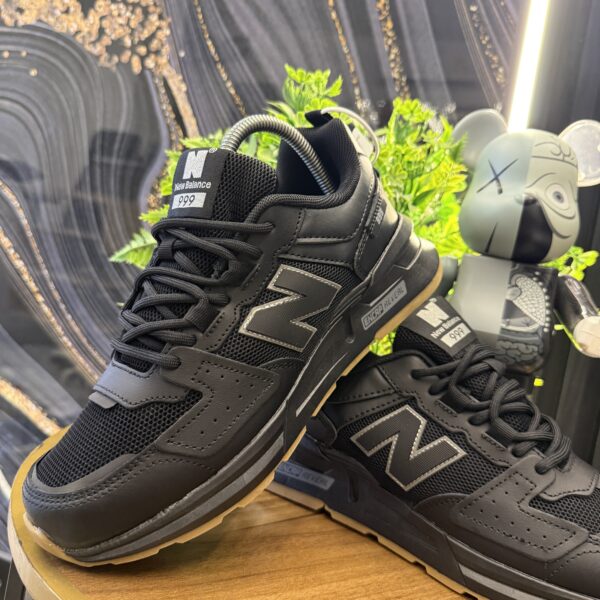 NEW BALANCE 999 NEGRA