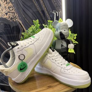 NIKE AIR FORCE ONE NEON