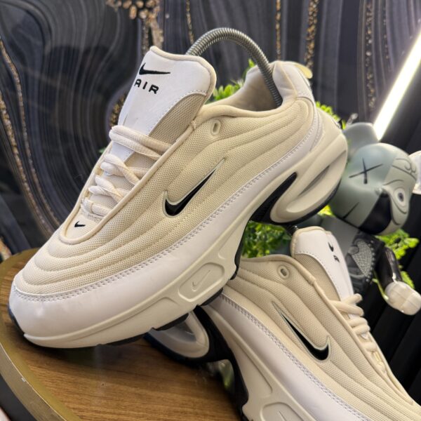 NIKE PORTAL BLANCA BEIGE